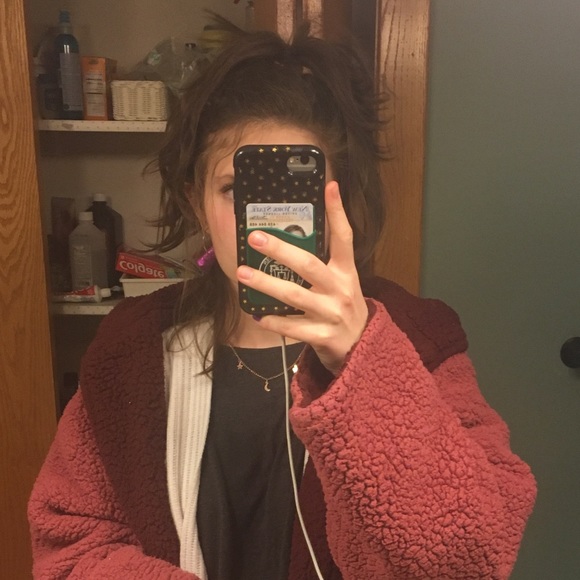 Meet your Posher, Liv - Picture 1 of 1